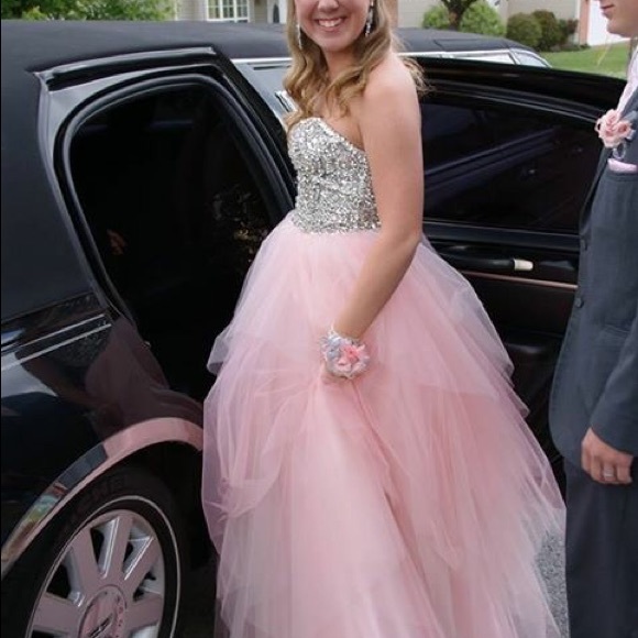 Sherri Hill Sadie Robertson Prom Dress - Picture 4 of 4